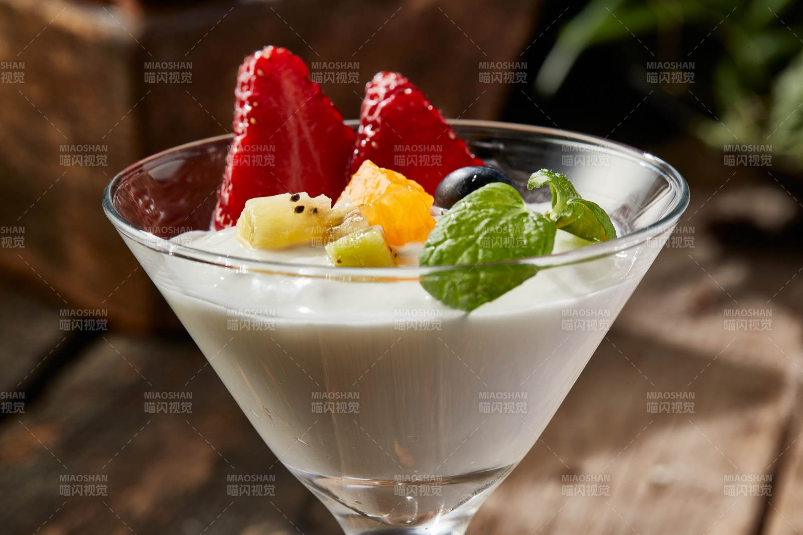 自制美味草原风味的多口味纯醸老酸奶图片