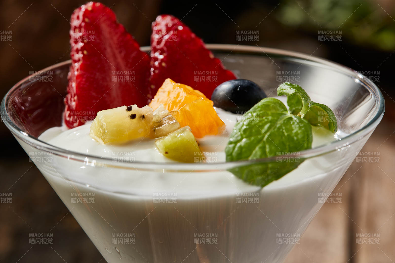 自制美味草原风味的多口味纯醸老酸奶图片