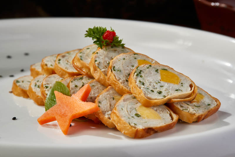 豆皮鱼泥卷切片图片