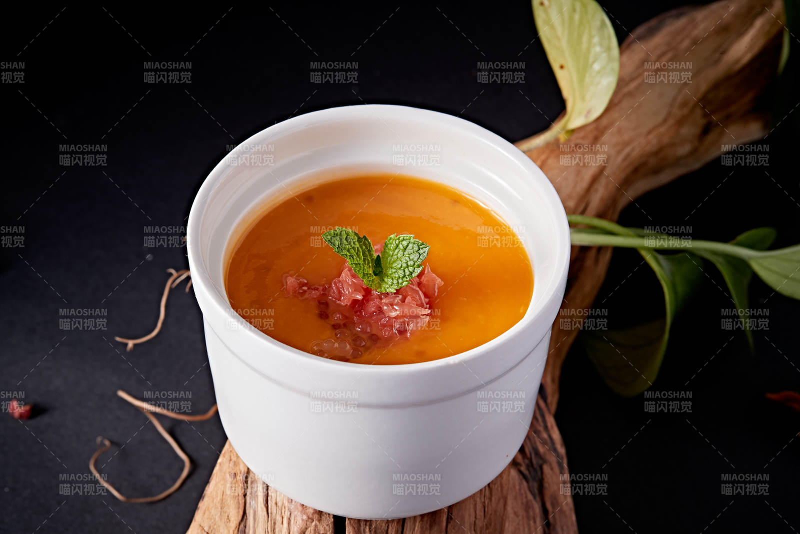 港式茶餐杨枝甘露图片