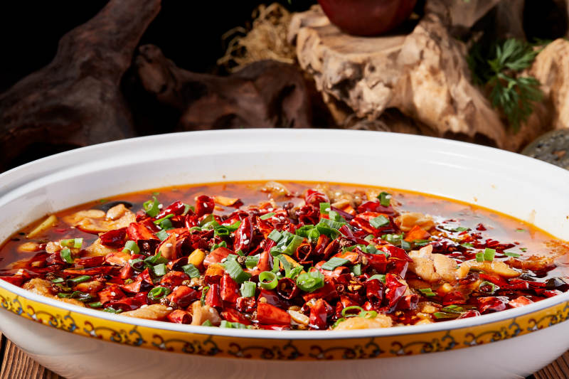 香辣水煮牛蛙草鱼片图片