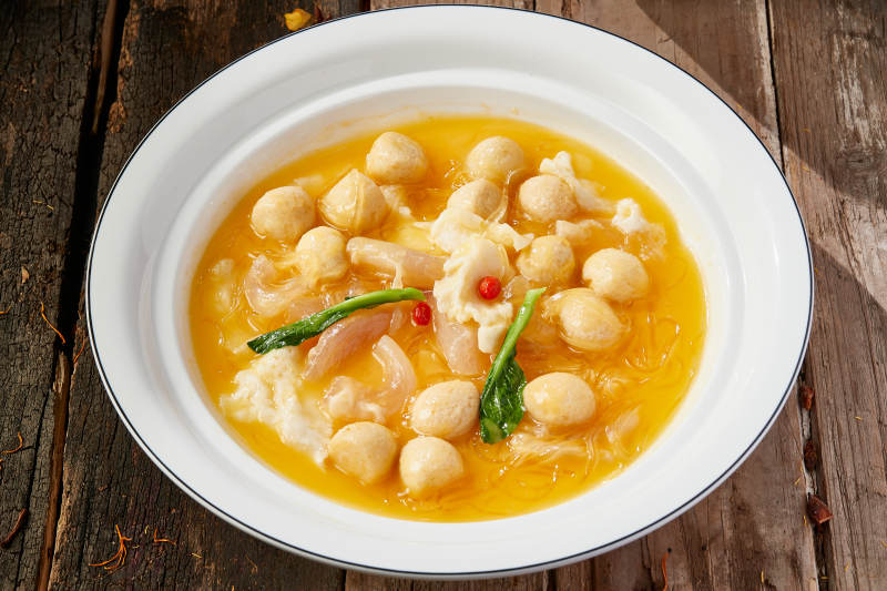 美味鱼鲜浓汤四宝图片