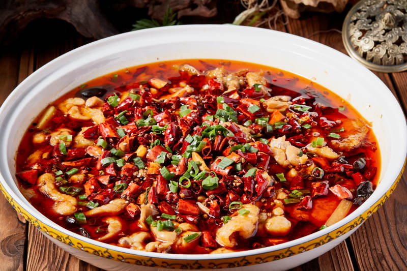 香辣水煮牛蛙草鱼片图片