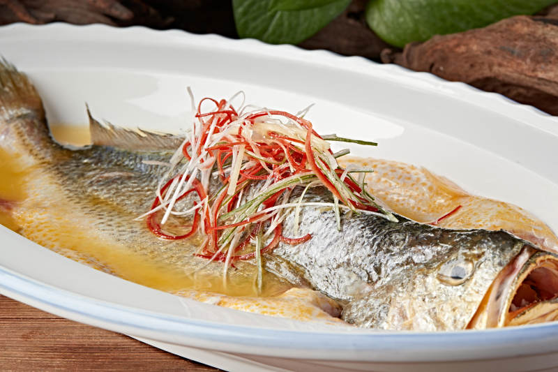清蒸浓汤大黄鱼图片