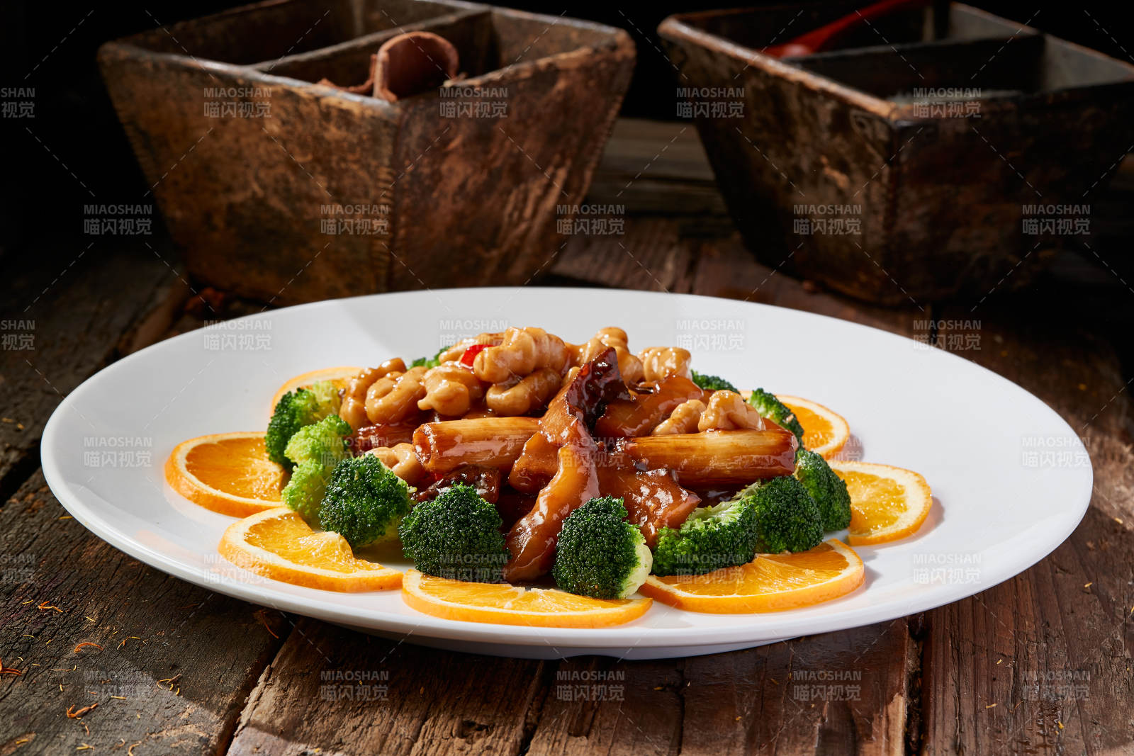 葱烧牛蹄筋莜面猫耳朵图片