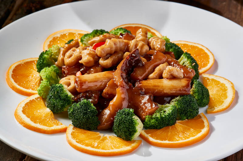 葱烧牛蹄筋莜面猫耳朵图片