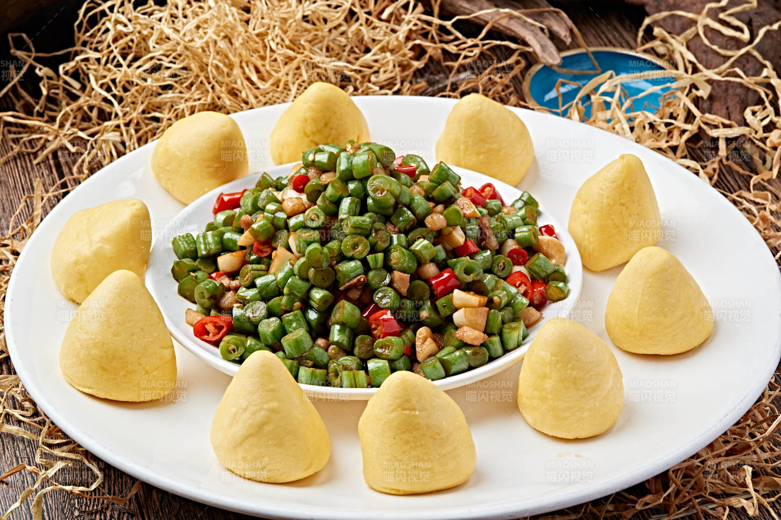 肉粒蒜香豆角小窝头图片