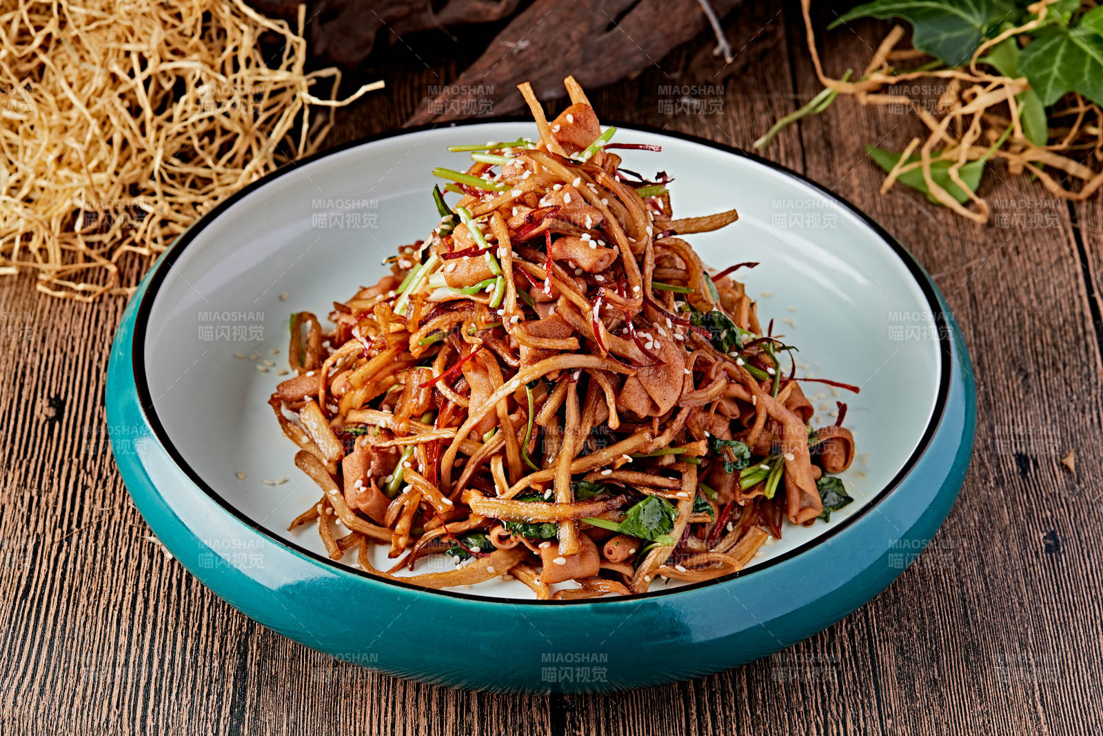 金丝脆鸭肠图片