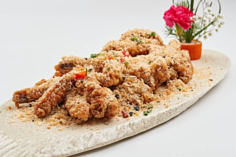 避风塘炸鸡翅图片