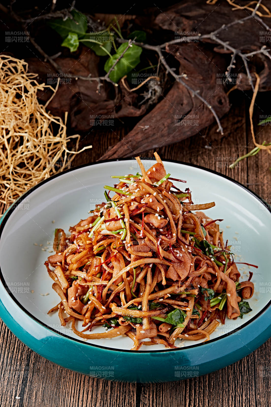 金丝脆鸭肠图片