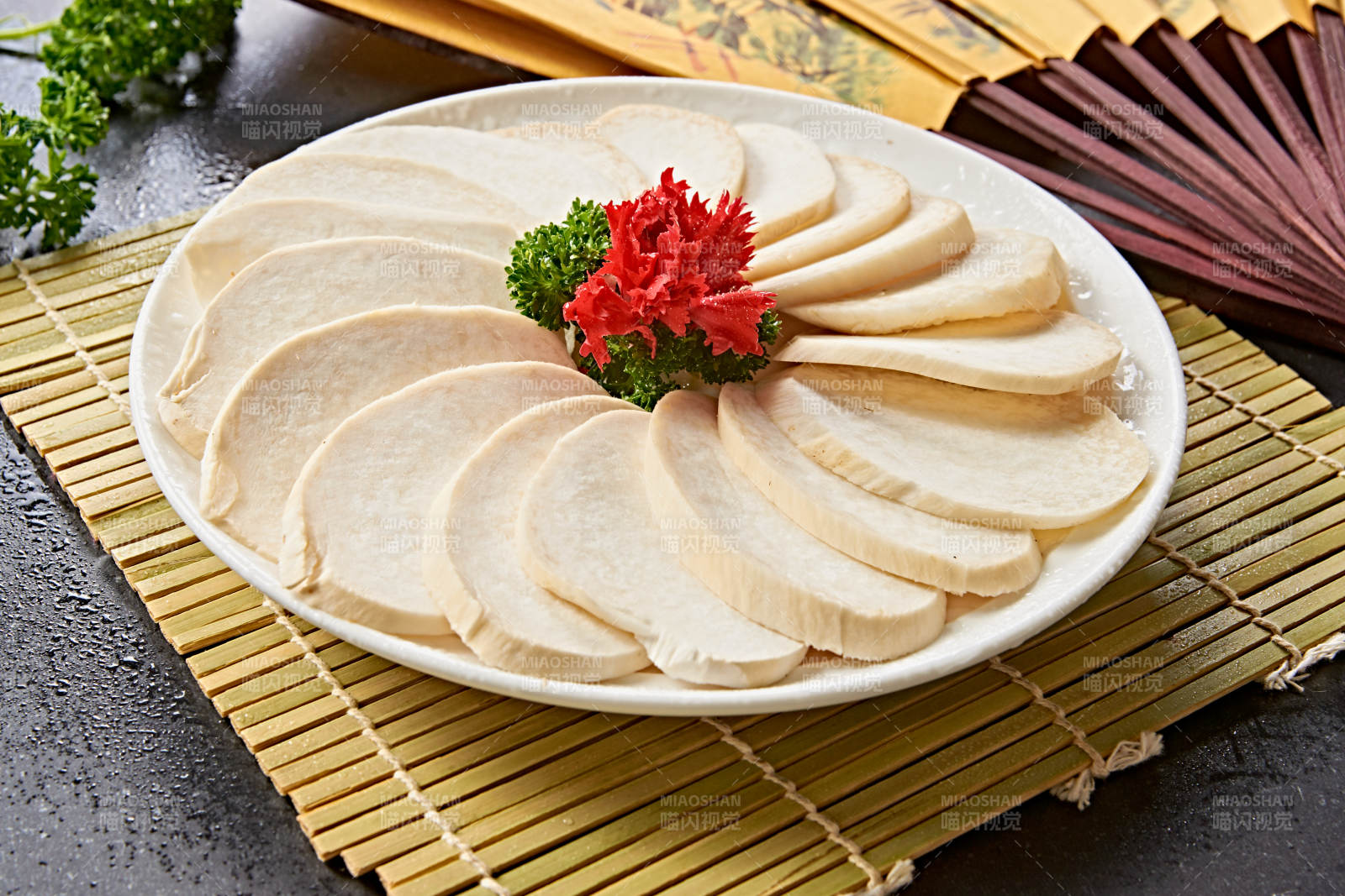 火锅食材杏鲍菇片图片