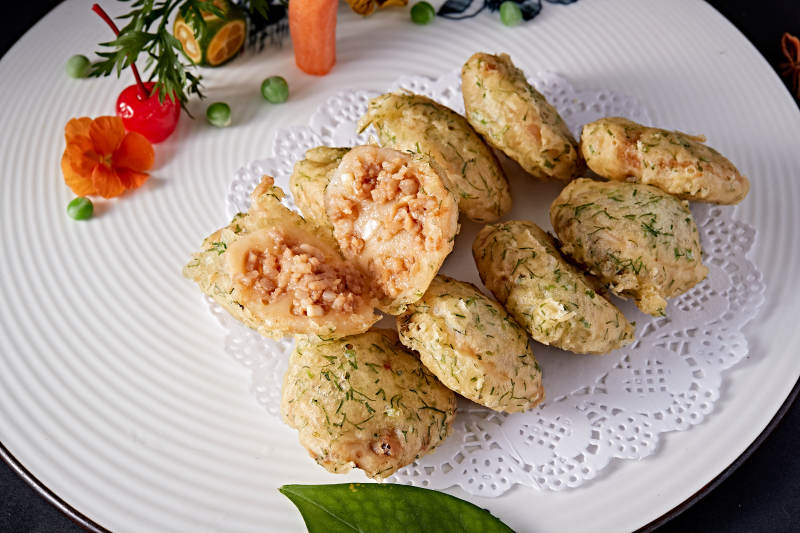 港式茶餐腊味腊肠煲仔饭图片