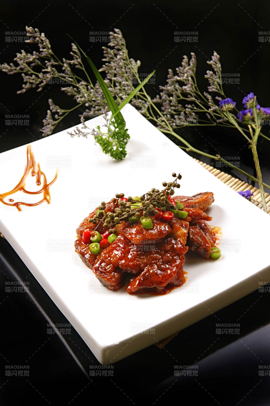 藤椒美极鲜酱牛仔骨图片