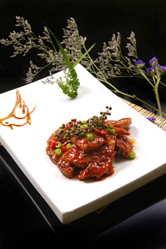 藤椒美极鲜酱牛仔骨图片