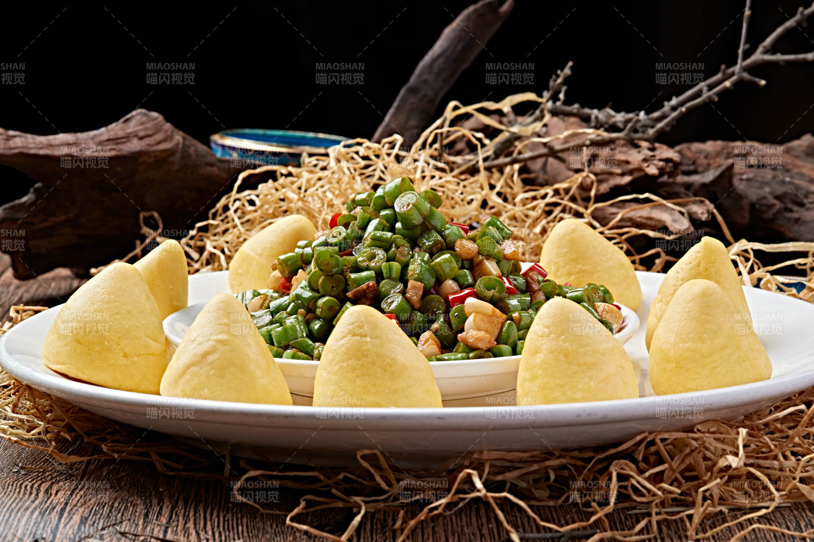 肉粒蒜香豆角小窝头图片