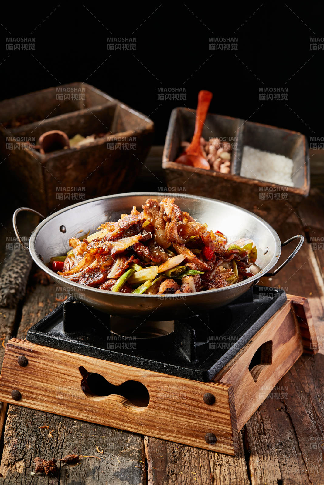 干锅香辣小炒月牙骨图片