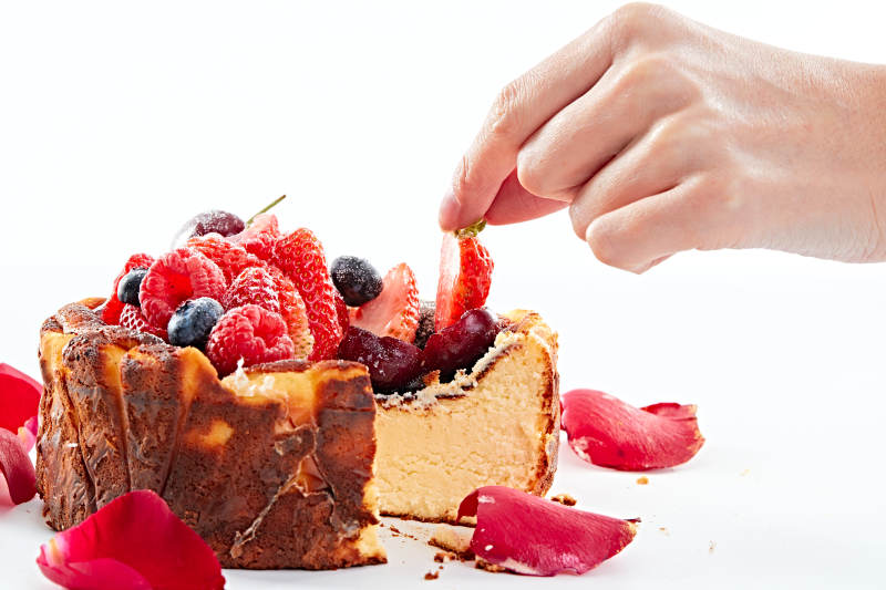 巴斯克芝士风暴鲜果乳酪蛋糕图片