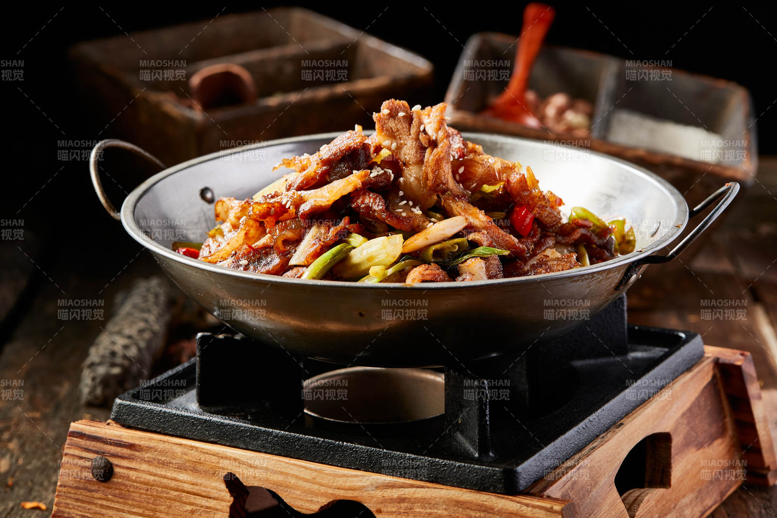 干锅香辣小炒月牙骨图片