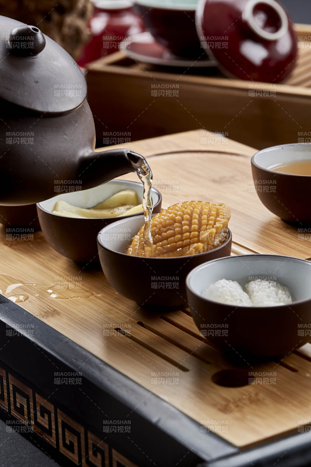 滋补功夫茶—松茸杏鲍菇鲜鲍竹荪虫草花枸杞图片