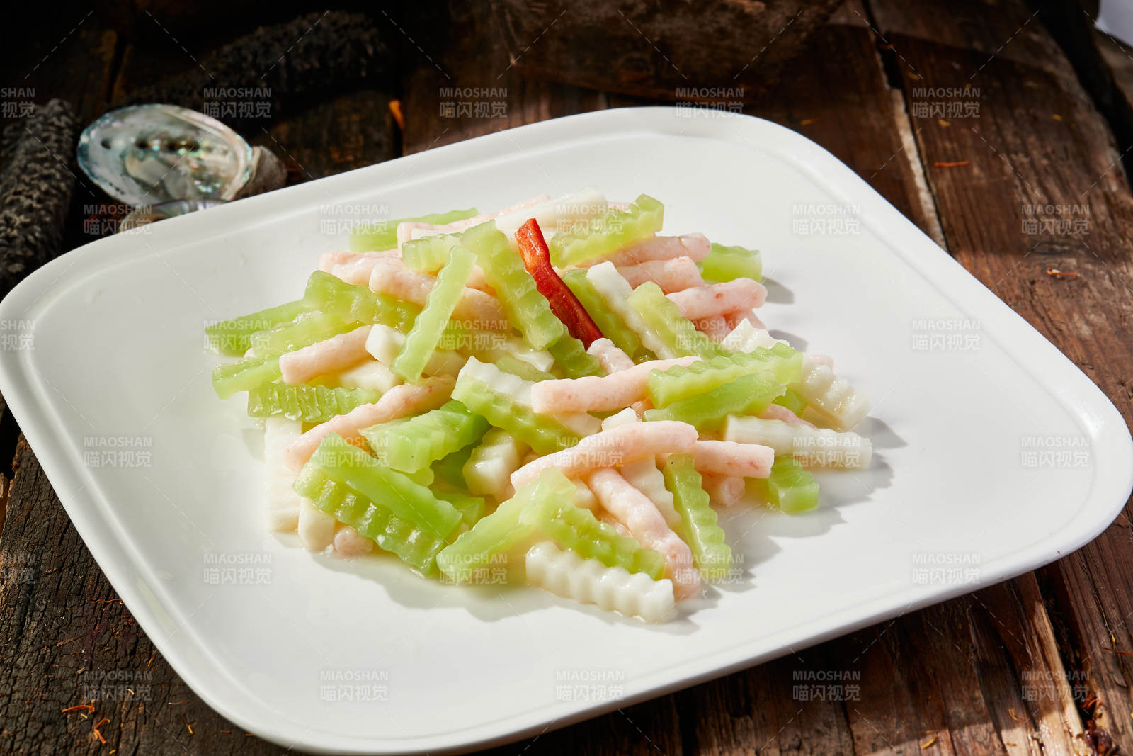 青莴笋小炒鲜虾柳图片