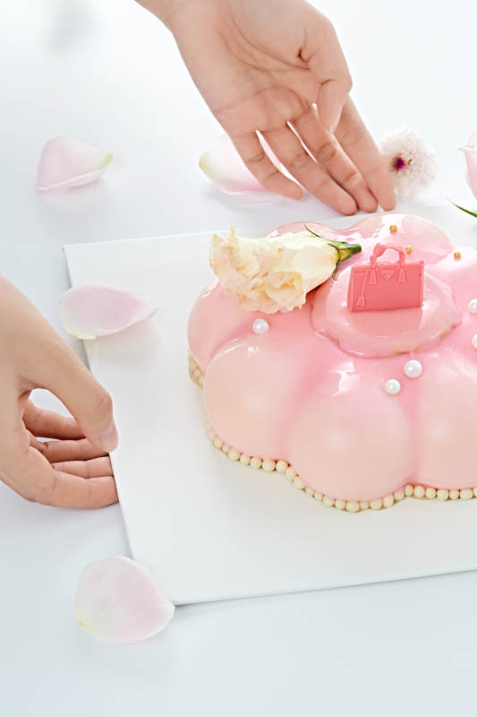 玫瑰初吻蓝莓夹心鲜奶蛋糕图片