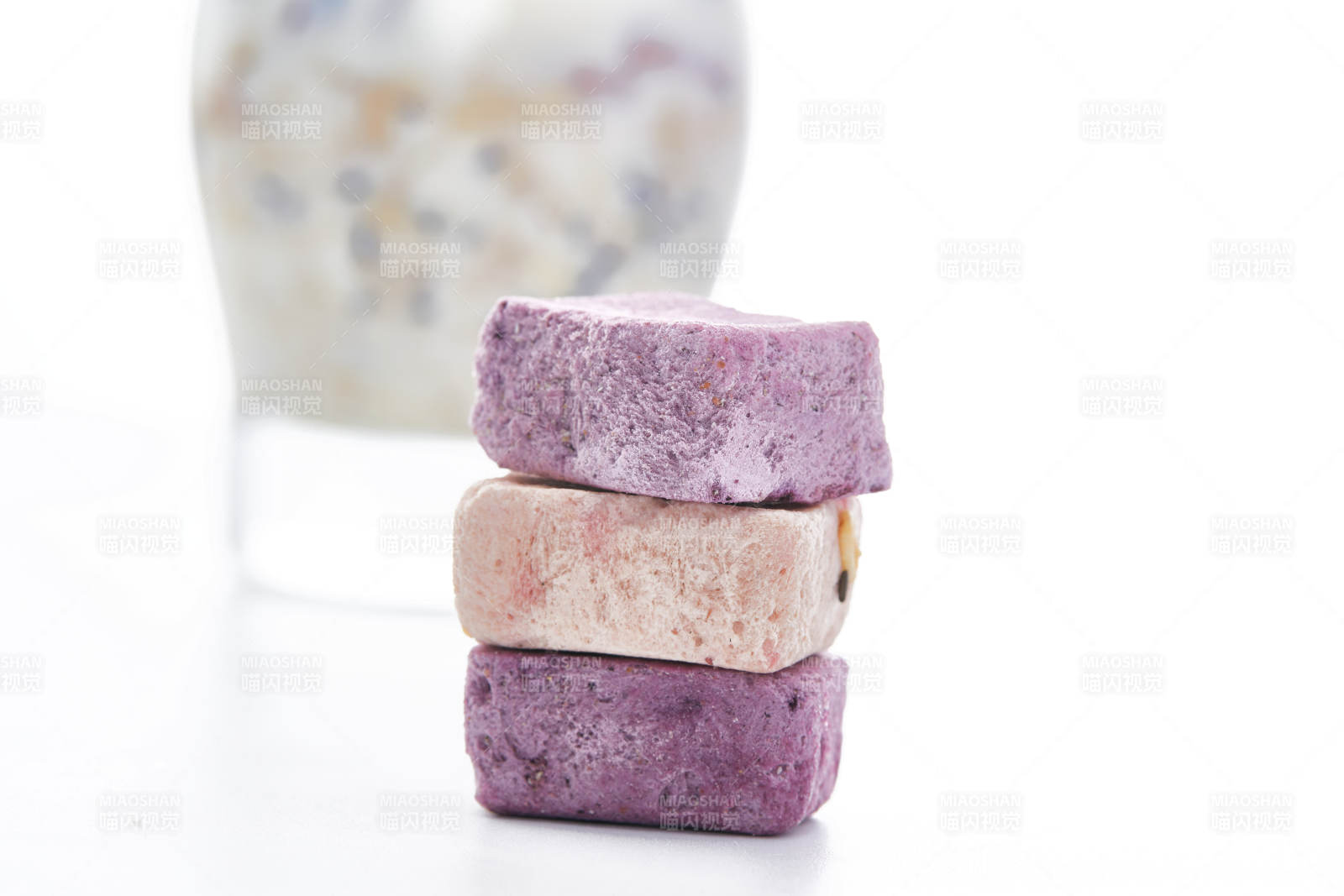 美味健康的营养早餐坚果混合烤燕麦图片