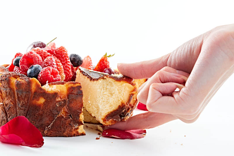 巴斯克芝士风暴鲜果乳酪蛋糕图片