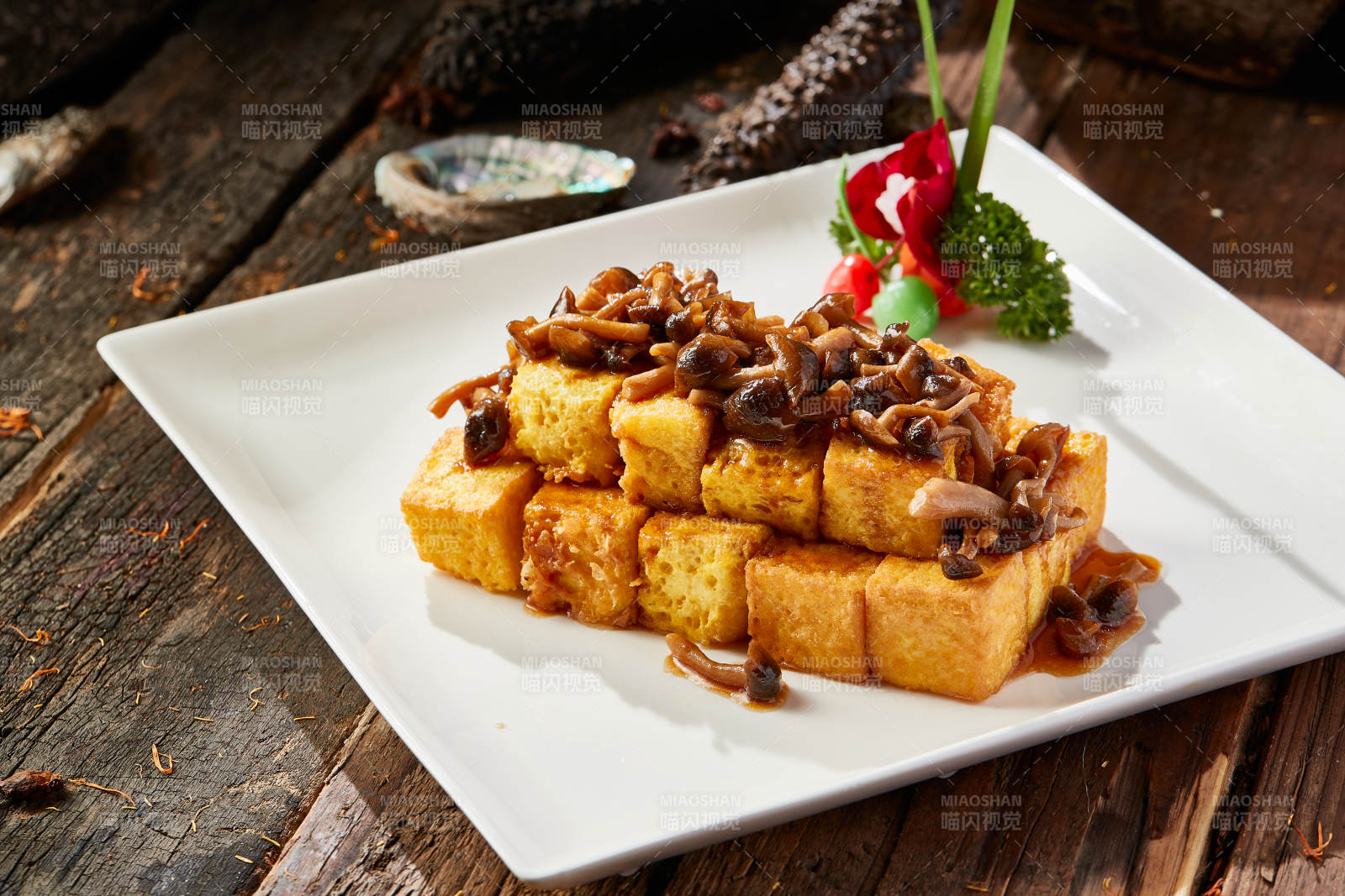 海鲜菇酿鸡蛋鱼肉豆腐图片