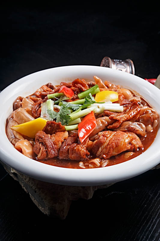 五花猪楠红焖鱼泡图片