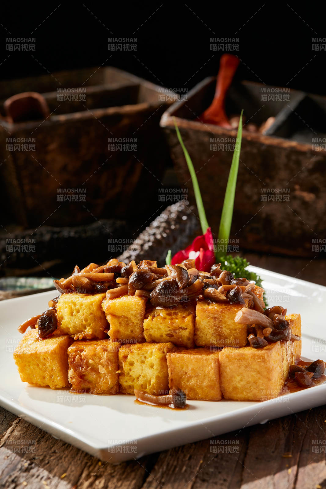 海鲜菇酿鸡蛋鱼肉豆腐图片