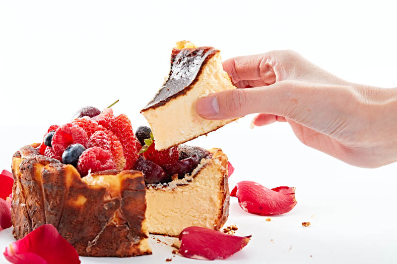 巴斯克芝士风暴鲜果乳酪蛋糕图片