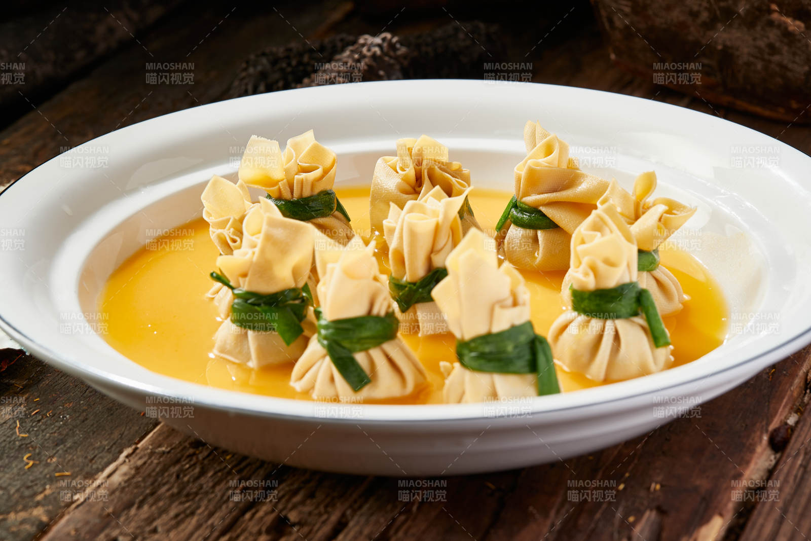 鲜鸡汤香豆皮小福袋图片