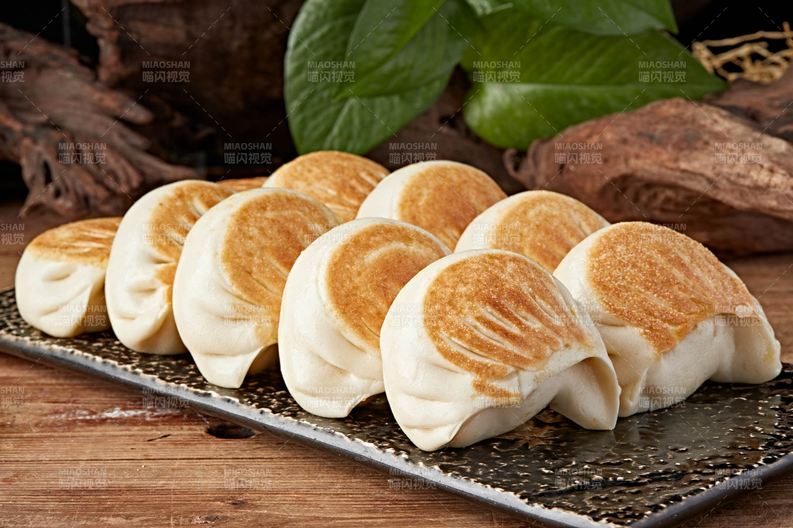 京味儿油煎馅盒子图片