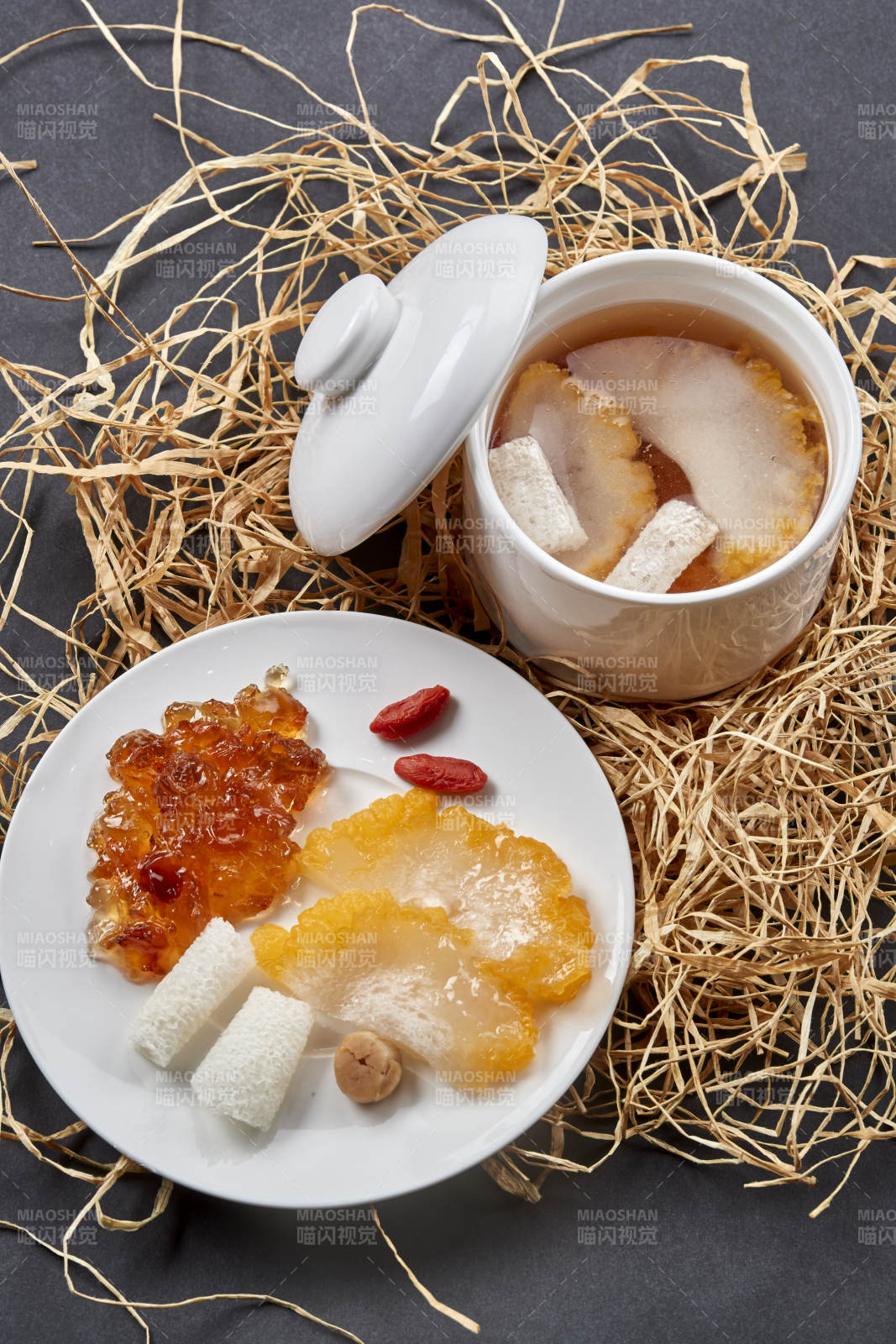 菊花菌桃花泪竹荪瑶柱枸养生杞汤图片