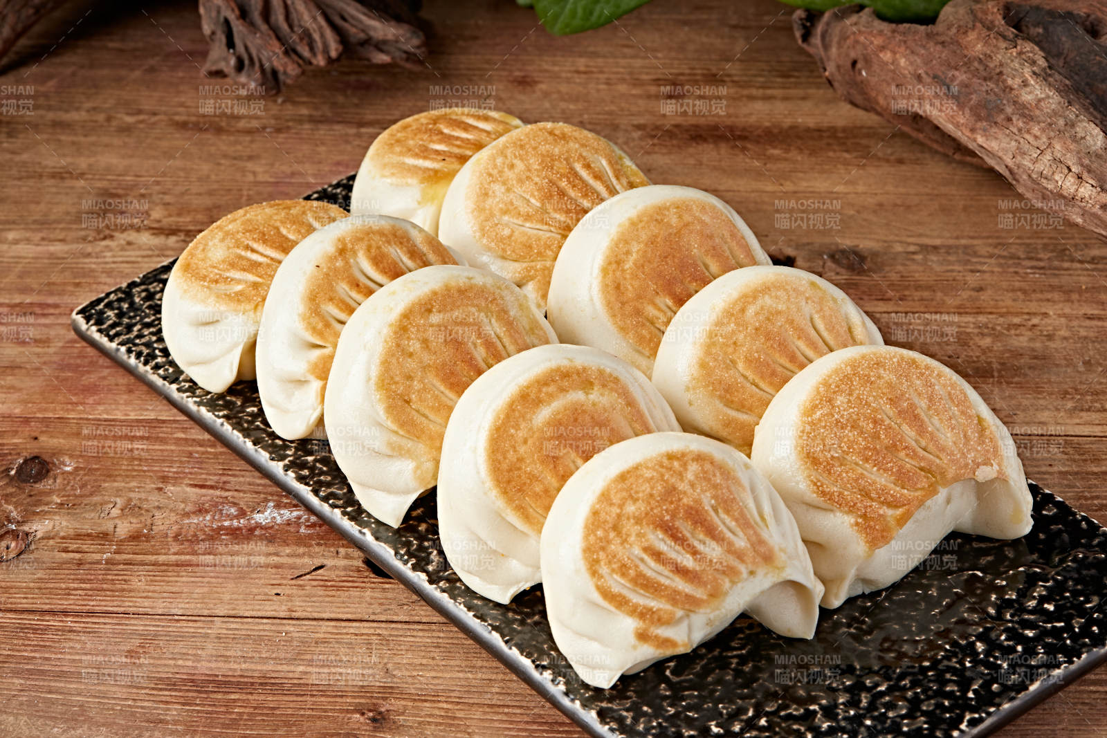 京味儿油煎馅盒子图片