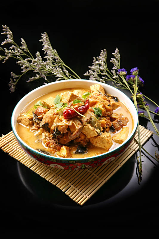 农家鲶鱼炖豆腐图片