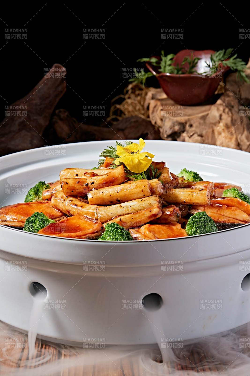 鲜鲍鱼红烧铁棍山药图片