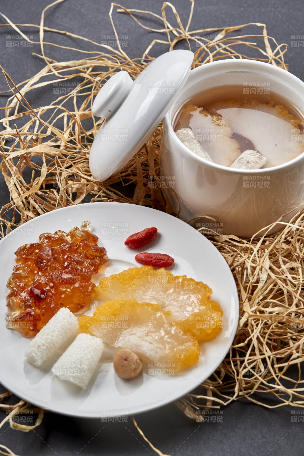 菊花菌桃花泪竹荪瑶柱枸养生杞汤图片