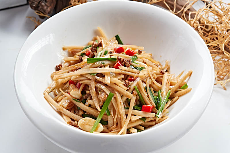 蒜香肉沫炝炒笋丝图片