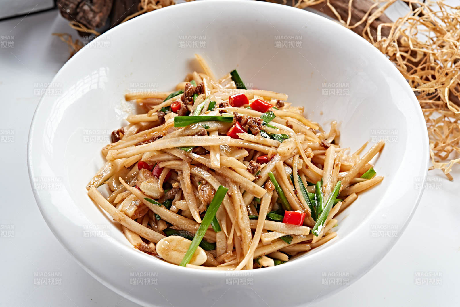 蒜香肉沫炝炒笋丝图片