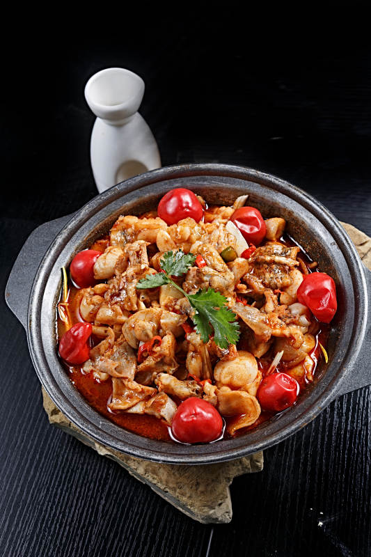 生啫砂锅美国大牛蛙图片