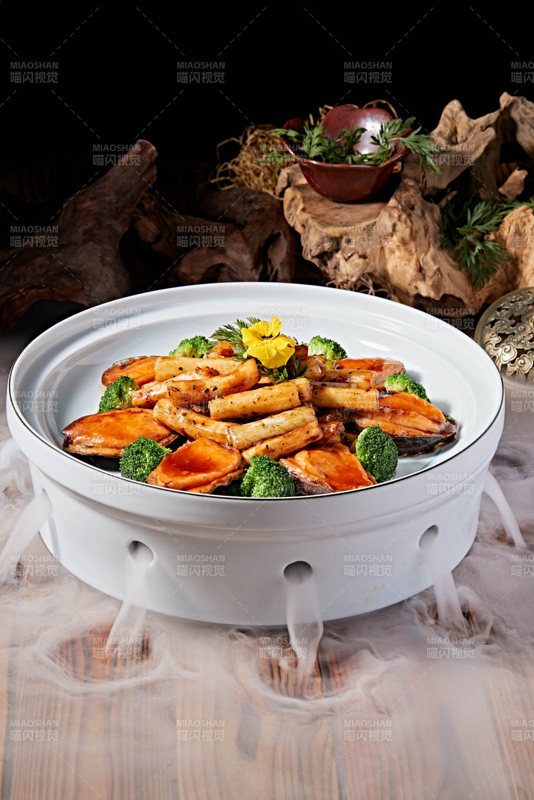 鲜鲍鱼红烧铁棍山药图片