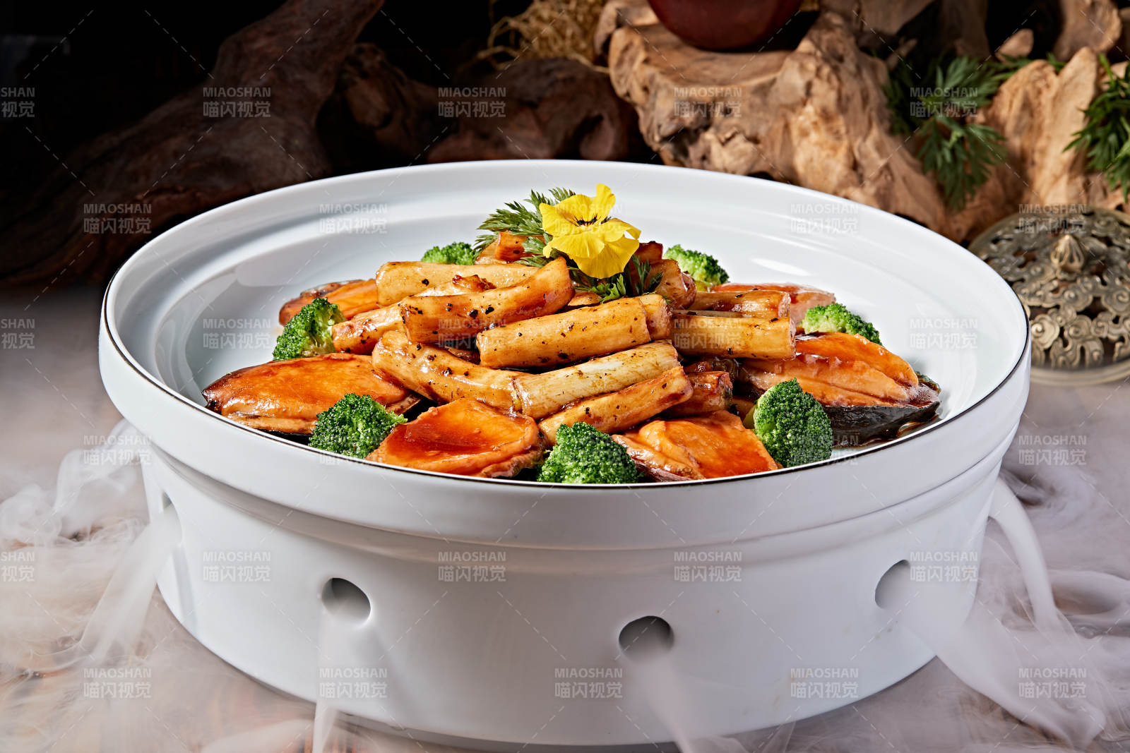 鲜鲍鱼红烧铁棍山药图片