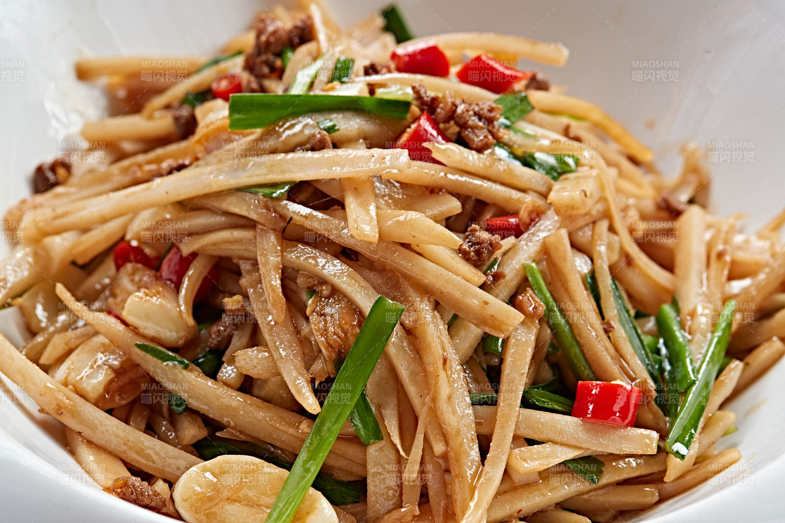 蒜香肉沫炝炒笋丝图片