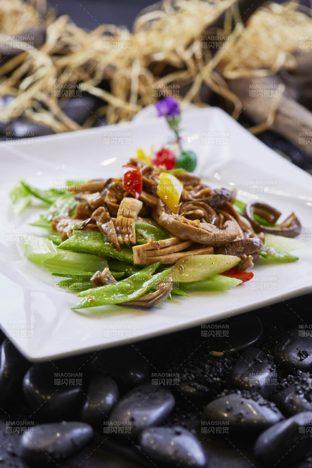 西芹荷兰豆小炒猪肚图片