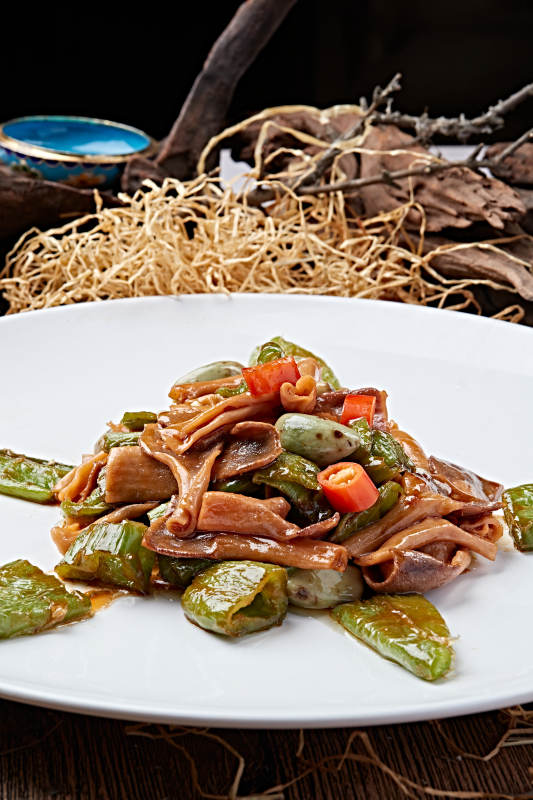 米椒腊八蒜鸭板肠配虎皮辣椒图片