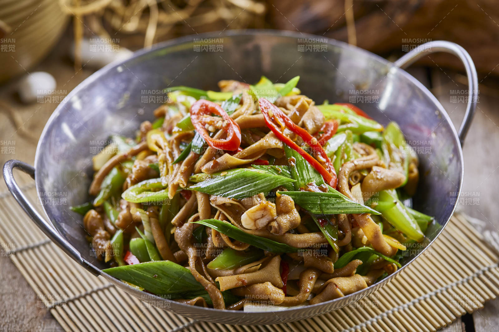 锅仔青蒜鸭肠图片