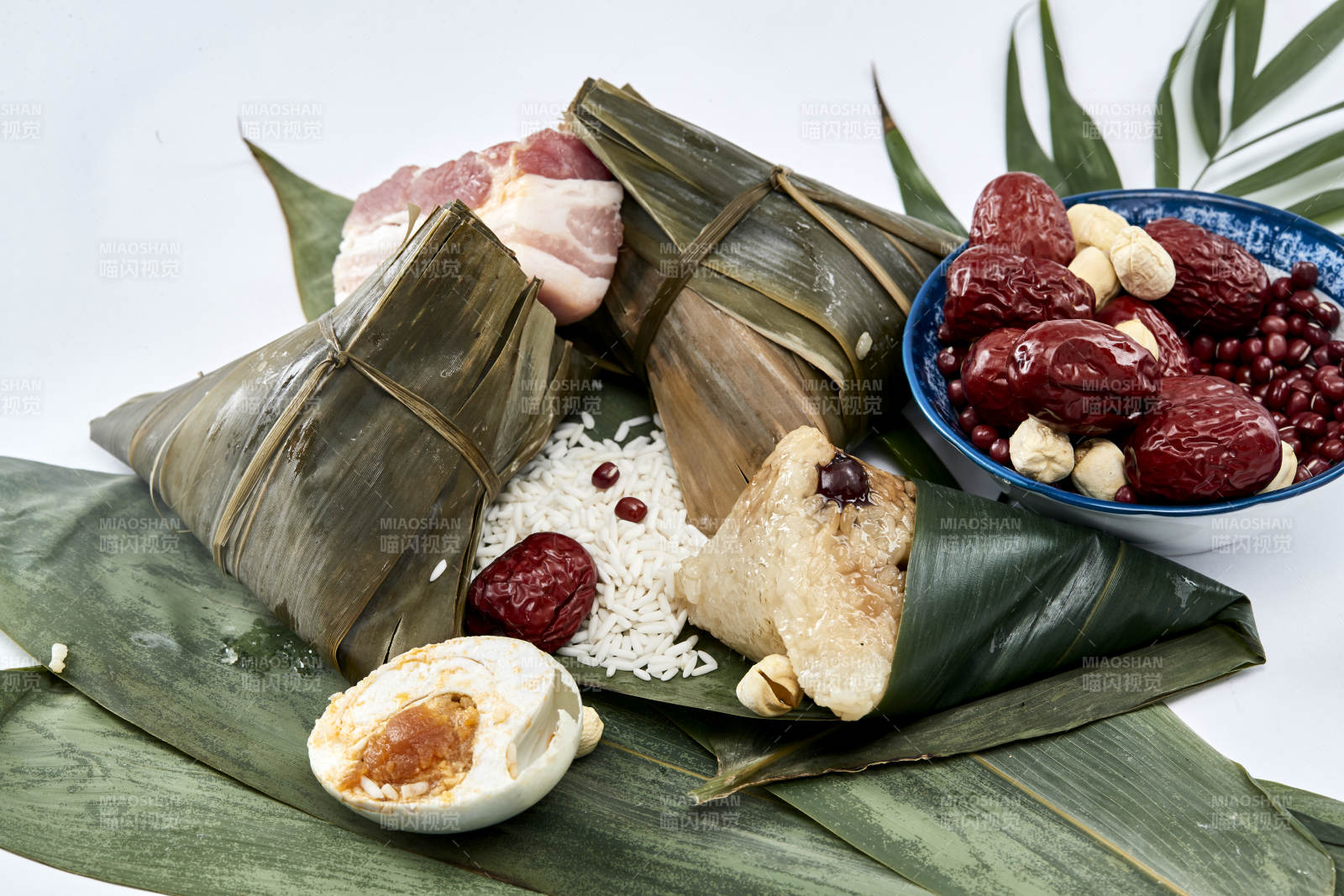 端午节的粽子和原材料图片