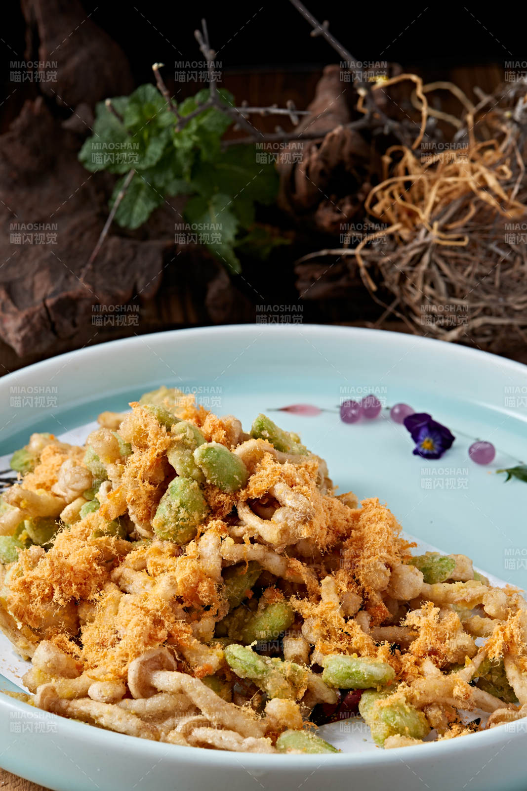 油炸肉松蚕豆海鲜菇图片