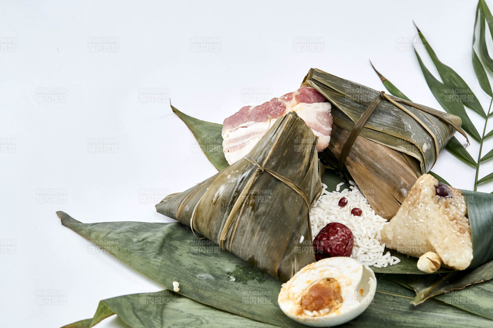 端午节的粽子和原材料图片